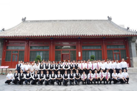 蒙藏学校服务团队